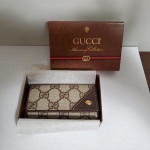 Vintage Gucci Key Holder - Never Used, in the original box with a price tag